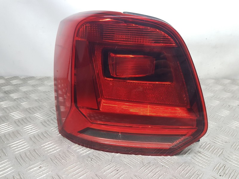 Recambio de piloto trasero izquierdo para volkswagen polo v (6r1, 6c1) 1.2 tsi 16v referencia OEM IAM 6C0945095K  