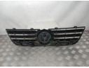 Recambio de rejilla delantera para volkswagen polo sport referencia OEM IAM 6Q0653653E  