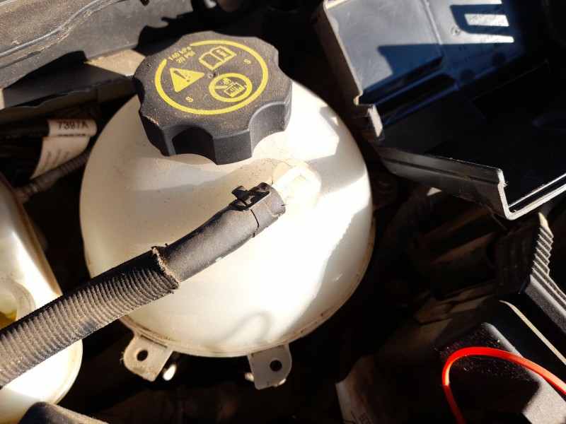 Recambio de deposito expansion para opel insignia b grand sport (z18) 1.5 (68) referencia OEM IAM YR00269480  