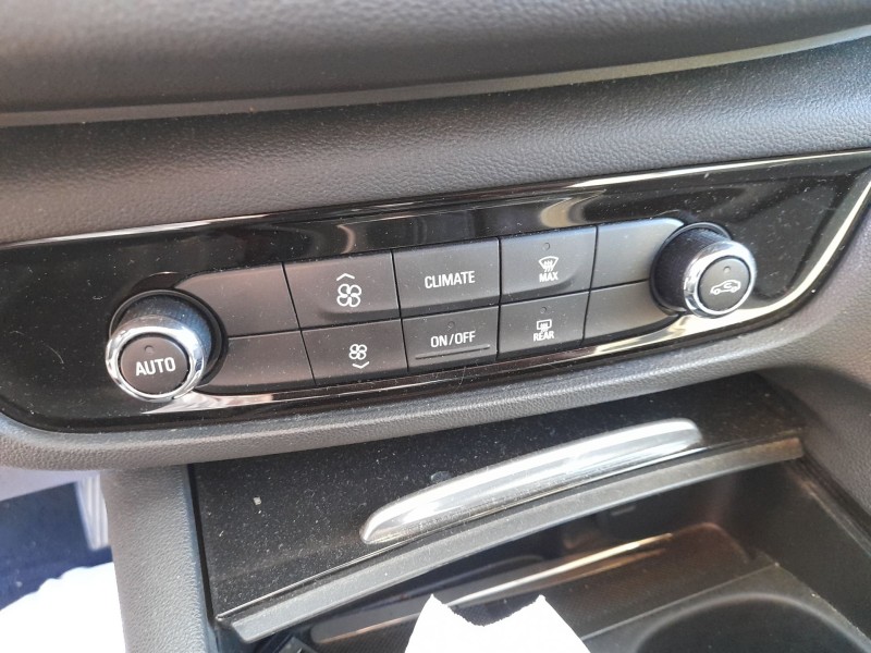 Recambio de mando climatizador para opel insignia b grand sport (z18) 1.5 (68) referencia OEM IAM YR004075YX  