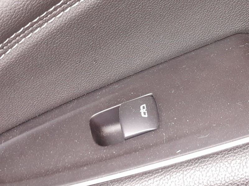 Recambio de mando elevalunas delantero derecho para opel insignia b grand sport (z18) 1.5 (68) referencia OEM IAM YR004045YX  