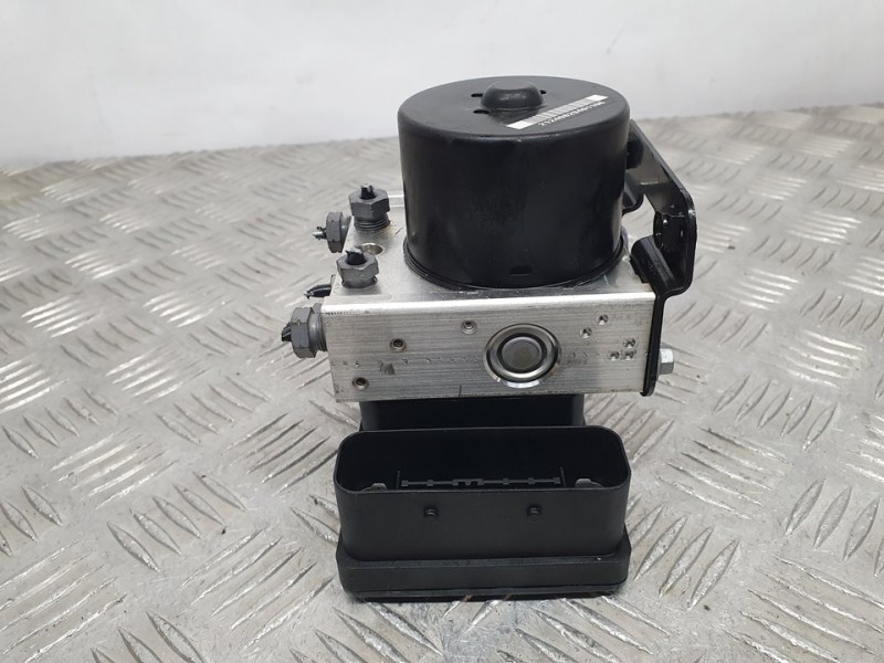 Recambio de abs para ford fiesta (cb1) ambiente referencia OEM IAM 8V512M110AD 6210213174 ATE