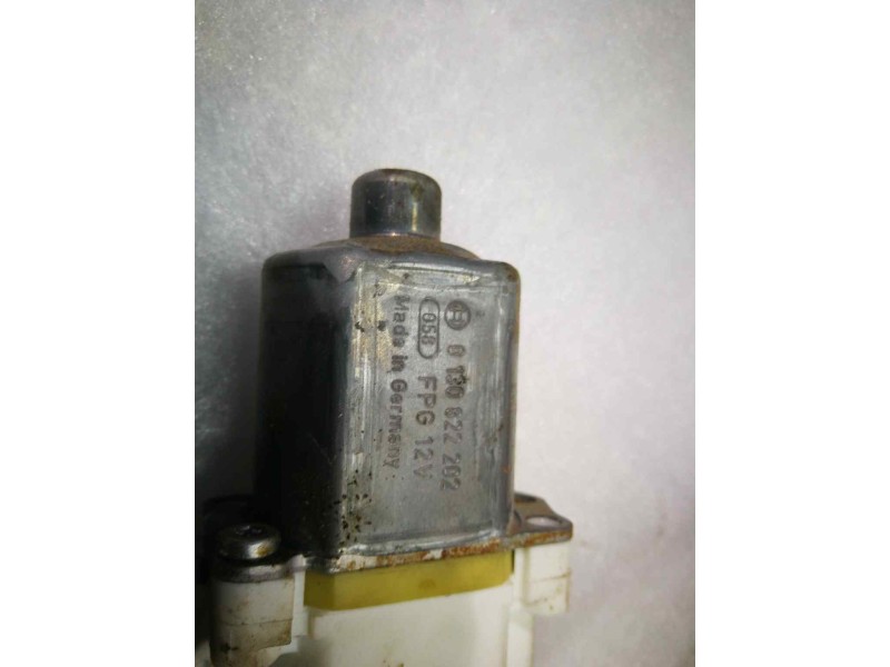 Recambio de elevalunas delantero izquierdo para nissan micra (k12e) 1.2 cat referencia OEM IAM 130822202  DOS PINS