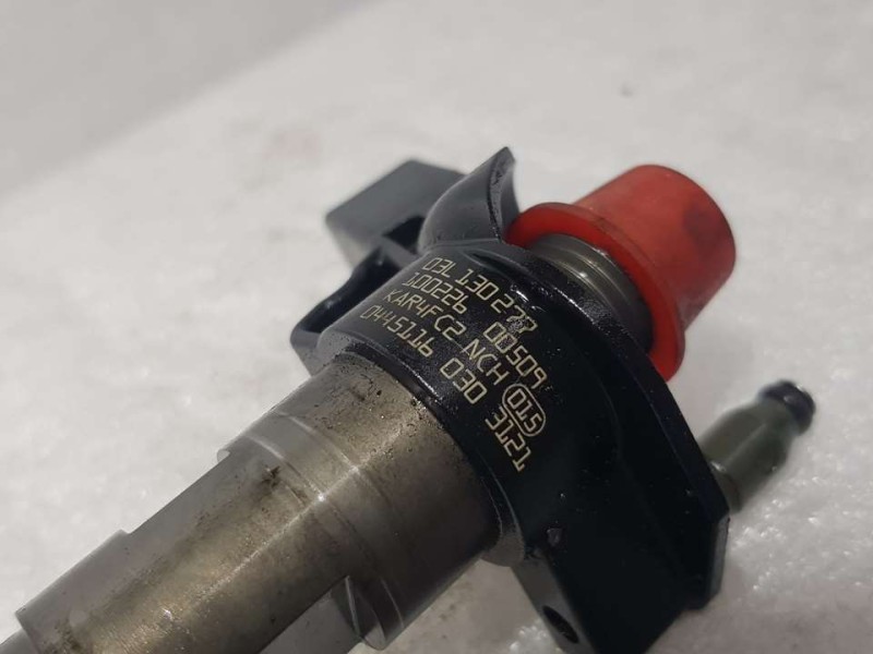 Recambio de inyector para volkswagen scirocco (137) 2.0 tdi referencia OEM IAM 03L130277  