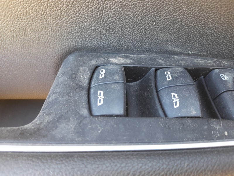Recambio de mando elevalunas delantero izquierdo para opel insignia b grand sport (z18) 1.5 (68) referencia OEM IAM YR005163YX  