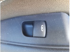 MANDO ELEVALUNAS TRASERO DERECHO YR004052YX 