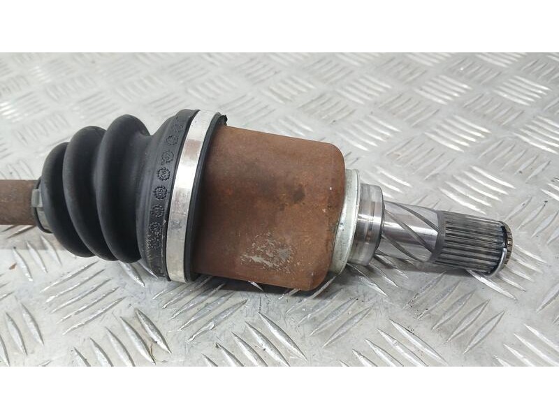 Recambio de transmision delantera izquierda para nissan micra (k12e) acenta referencia OEM IAM 39101AY100  