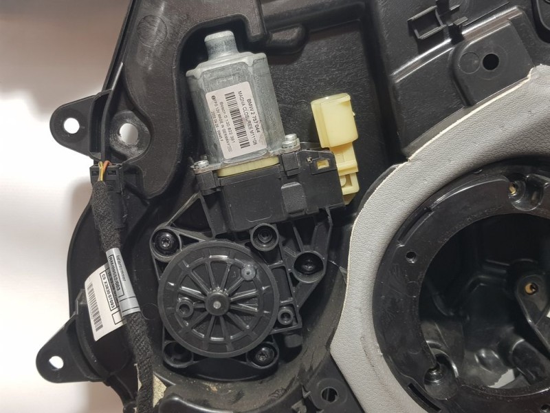 Recambio de elevalunas delantero derecho para mini mini (r56) cooper d referencia OEM IAM TH62298811  ELÉCTRICO 6 PINS