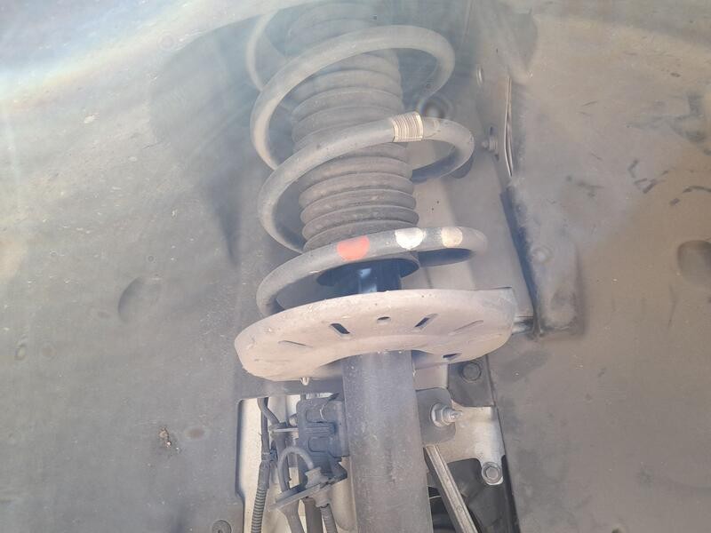 Recambio de amortiguador delantero derecho para peugeot 308 ii (lb_, lp_, lw_, lh_, l3_) 2.0 bluehdi 150 referencia OEM IAM 1628