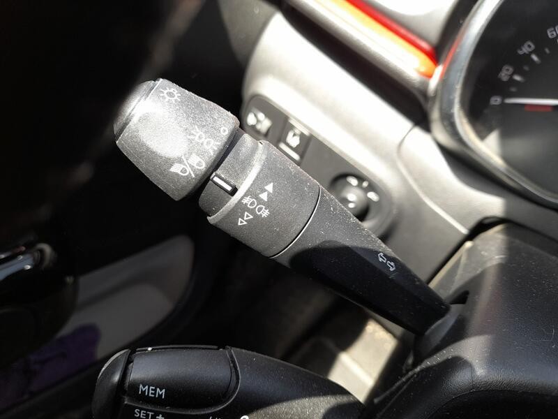 Recambio de mando luces y limpia para citroën c3 iii (sx) 1.2 vti 82 referencia OEM IAM 98312590ZD  