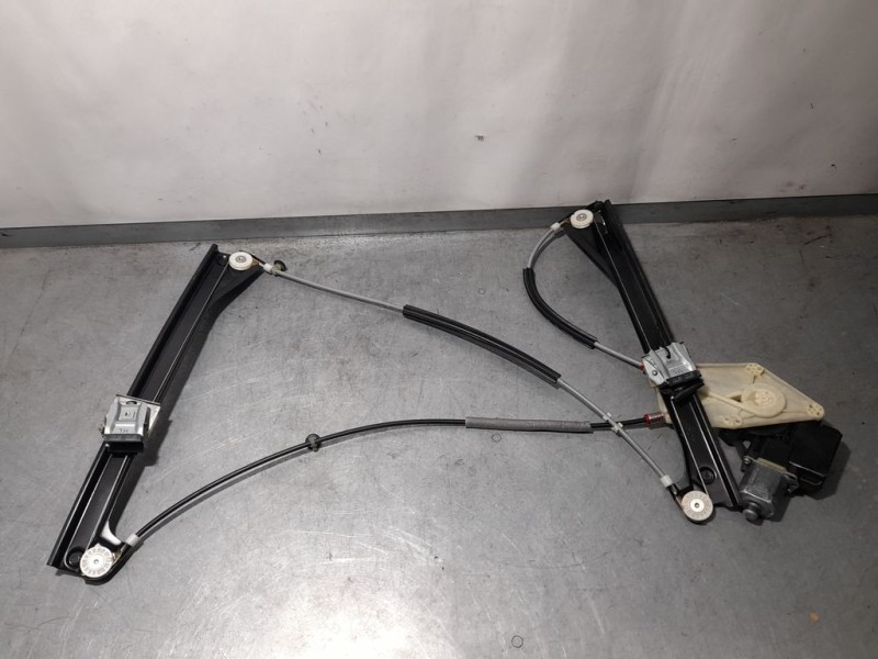 Recambio de elevalunas delantero izquierdo para volkswagen polo (6c1) trendline referencia OEM IAM SIN REF  ELECTRICO 8 PINES