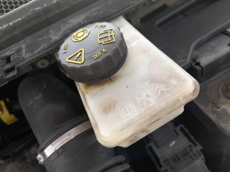 Recambio de bomba freno para peugeot 308 ii (lb_, lp_, lw_, lh_, l3_) 2.0 bluehdi 150 referencia OEM IAM 1610017880  