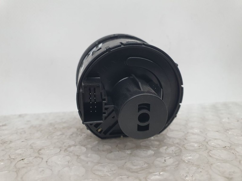 Recambio de mando luces para volkswagen polo (6c1) trendline referencia OEM IAM 5G0941431AA 10095083 