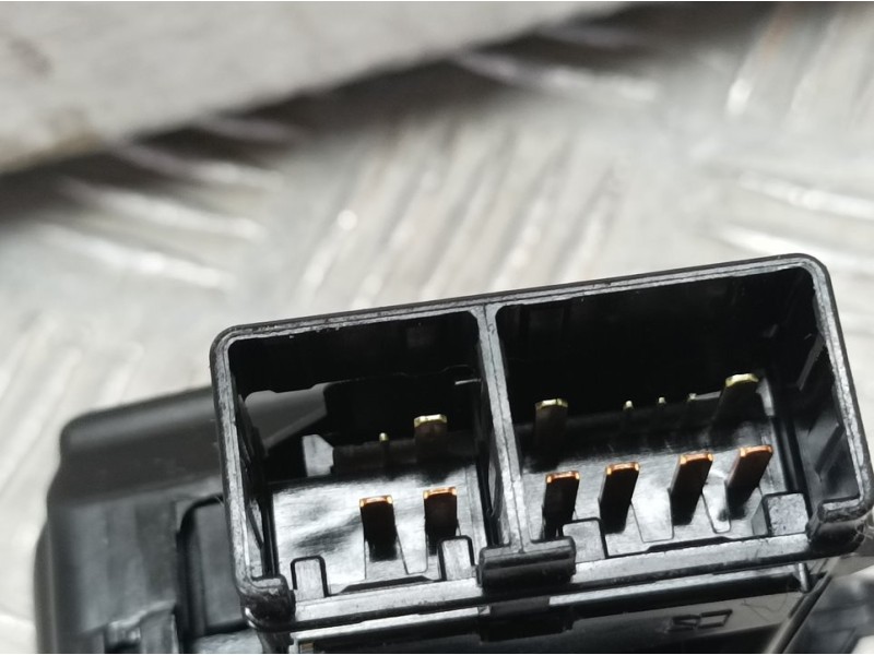 Recambio de mando limpia para toyota avensis touring sports advance referencia OEM IAM 05190 17F381 