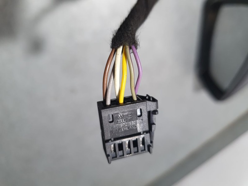 Recambio de retrovisor derecho para volkswagen polo (6c1) trendline referencia OEM IAM 6C1502C17F  ELECTRICO 6 PINS