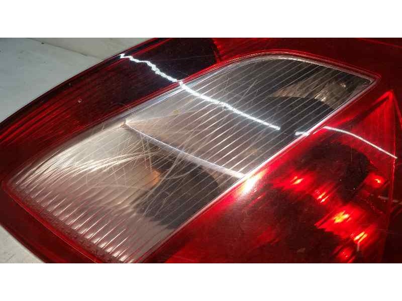 Recambio de piloto trasero derecho para renault megane ii berlina 5p authentique referencia OEM IAM 8200073237  RAYADO