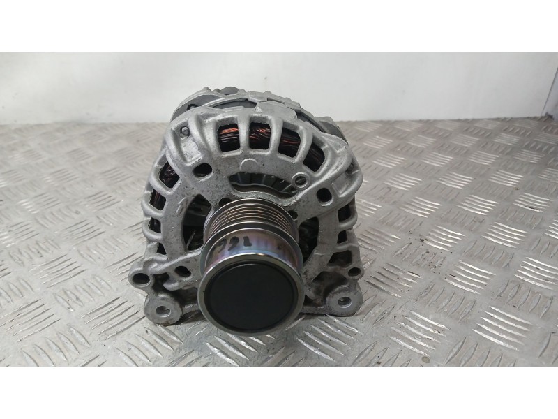 Recambio de alternador para seat leon (5f1) 1.4 tgi referencia OEM IAM 04E903015A  F000BL07DL