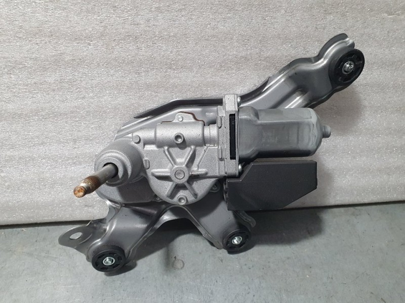 Recambio de motor limpia trasero para toyota avensis touring sports advance referencia OEM IAM 2596001571  