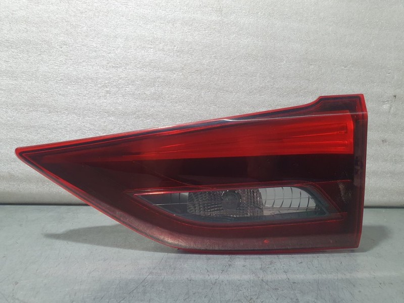 Recambio de piloto trasero derecho para toyota avensis touring sports advance referencia OEM IAM 8158005160  INTERIOR