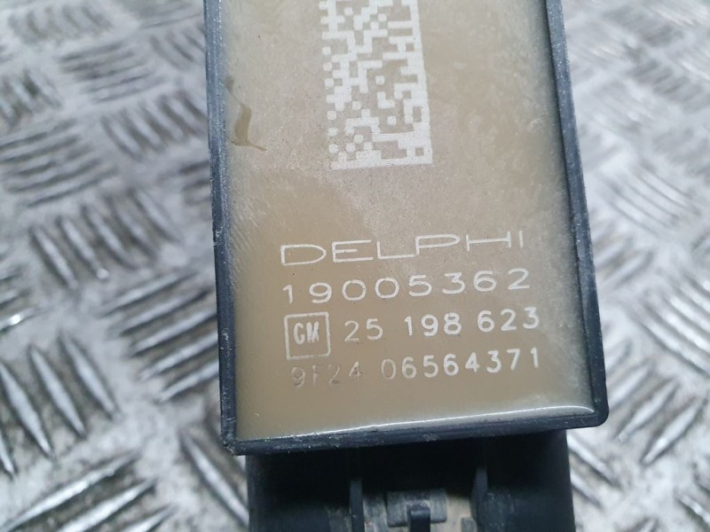 Recambio de bobina encendido para opel corsa e edition referencia OEM IAM GM25198623 19005362 DELPHI