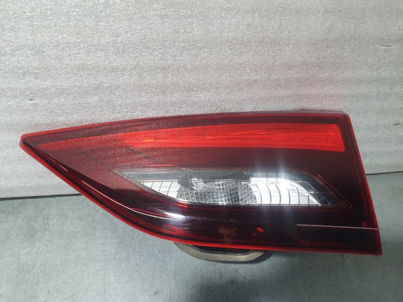 Recambio de piloto trasero derecho para toyota avensis touring sports advance referencia OEM IAM 8158005160  INTERIOR