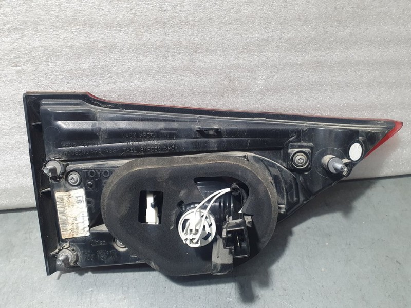 Recambio de piloto trasero derecho para toyota avensis touring sports advance referencia OEM IAM 8158005160  INTERIOR