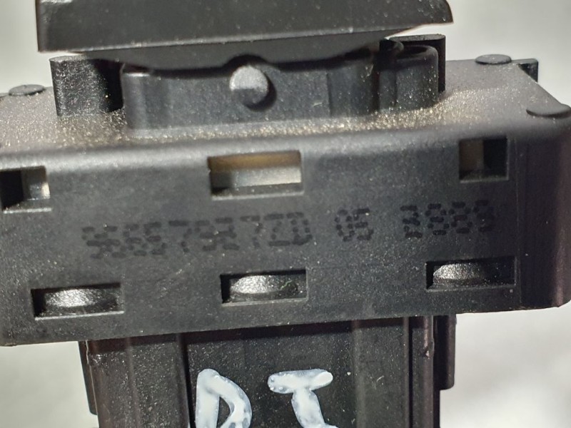 Recambio de mando elevalunas delantero izquierdo para citroën c-elysée shine referencia OEM IAM 96657927ZD  