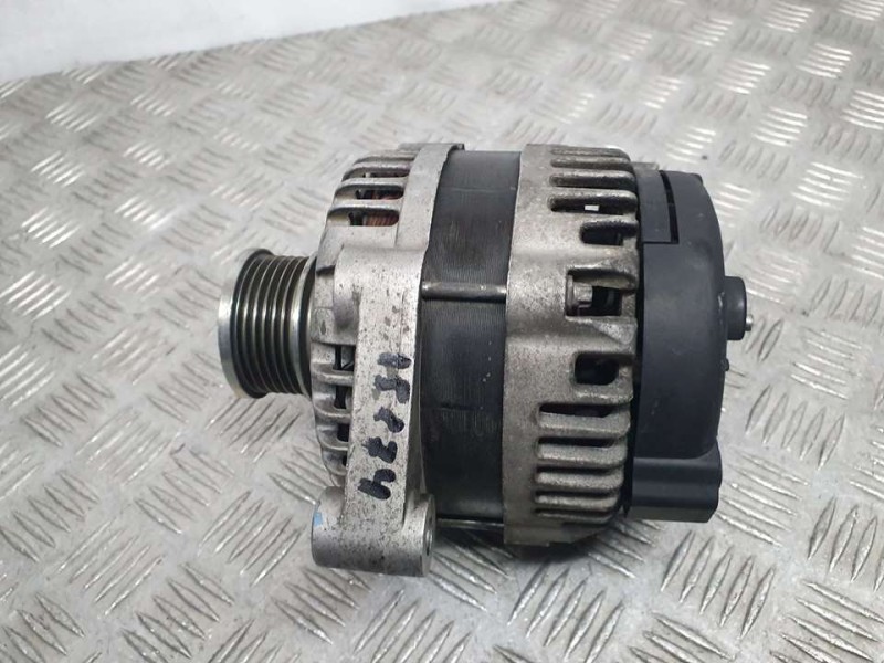 Recambio de alternador para chevrolet cruze lt referencia OEM IAM 13501719  