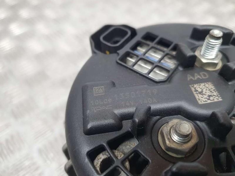 Recambio de alternador para chevrolet cruze lt referencia OEM IAM 13501719  