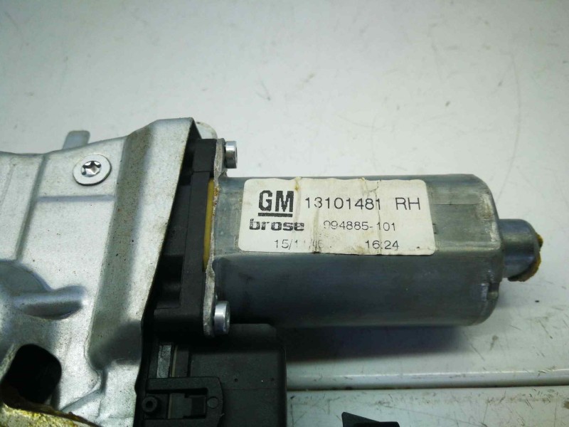 Recambio de elevalunas delantero derecho para opel astra h berlina cosmo referencia OEM IAM 93178696 6 PINS 13101481