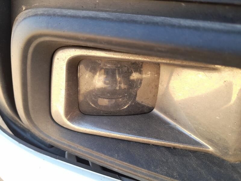 Recambio de faro antiniebla derecho para peugeot 308 ii (lb_, lp_, lw_, lh_, l3_) 2.0 bluehdi 150 referencia OEM IAM 9811333380 