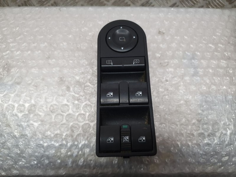 Recambio de mando elevalunas delantero izquierdo para opel zafira b cosmo referencia OEM IAM 13228699  
