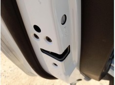 Recambio de cerradura puerta trasera izquierda para ford ecosport 1.5 ecoblue tdci referencia OEM IAM 2333644  
