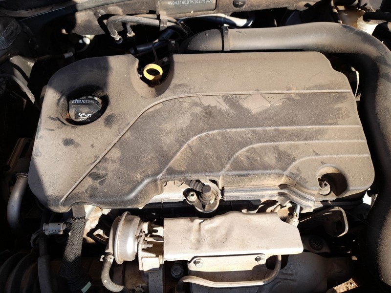 Recambio de tapa motor para opel insignia b grand sport (z18) 1.5 (68) referencia OEM IAM 12687758  