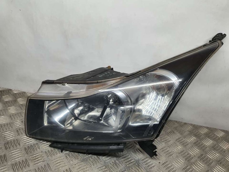 Recambio de faro izquierdo para chevrolet cruze lt referencia OEM IAM SIN REF  