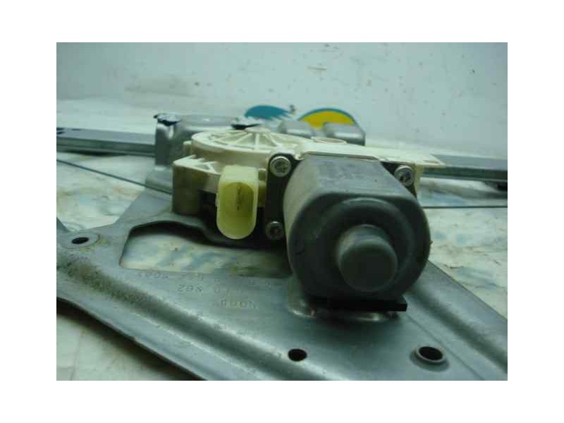 Recambio de elevalunas delantero derecho para volkswagen crafter caja cerrada 2.5 tdi dpf referencia OEM IAM   