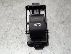 Recambio de mando elevalunas delantero derecho para toyota auris active referencia OEM IAM 8481002130  