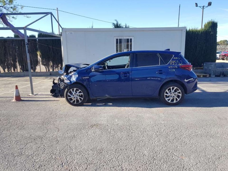 toyota auris del año 2018