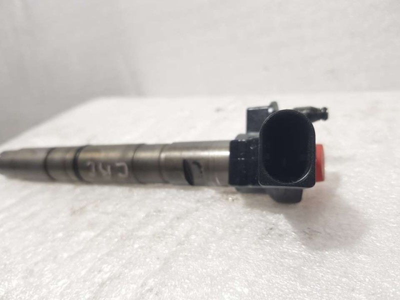 Recambio de inyector para volkswagen scirocco (137) 2.0 tdi referencia OEM IAM 03L130277  