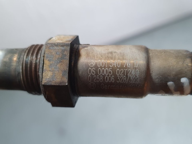 Recambio de sonda lambda para mercedes-benz clase e (w211) berlina e 320 (211.065) referencia OEM IAM 0015407617 0258006328 BOSC
