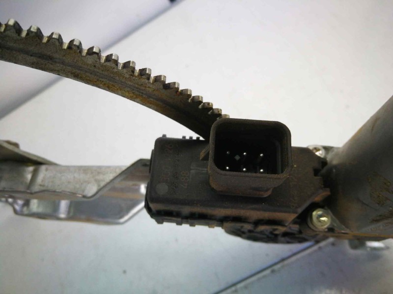 Recambio de elevalunas delantero derecho para opel astra h berlina 1.6 16v referencia OEM IAM 130821989  6 PINS