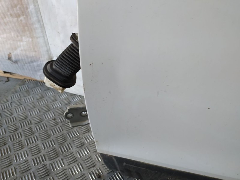 Recambio de puerta delantera izquierda para chevrolet captiva 2.0 vcdi ls referencia OEM IAM   TOCADA