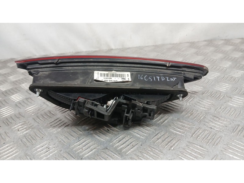 Recambio de piloto trasero derecho interior para seat leon (5f1) 1.4 tgi referencia OEM IAM 5F0945094J  