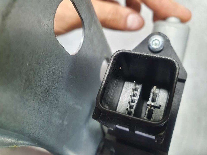 Recambio de elevalunas trasero izquierdo para opel astra k lim. 5türig dynamic referencia OEM IAM 39134105 C31351102 BROSE ELECT