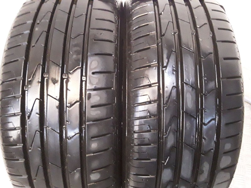 Recambio de neumatico pareja para neumaticos reutilizados - referencia OEM IAM 195501582V HANKOOK 195/50/15/82V