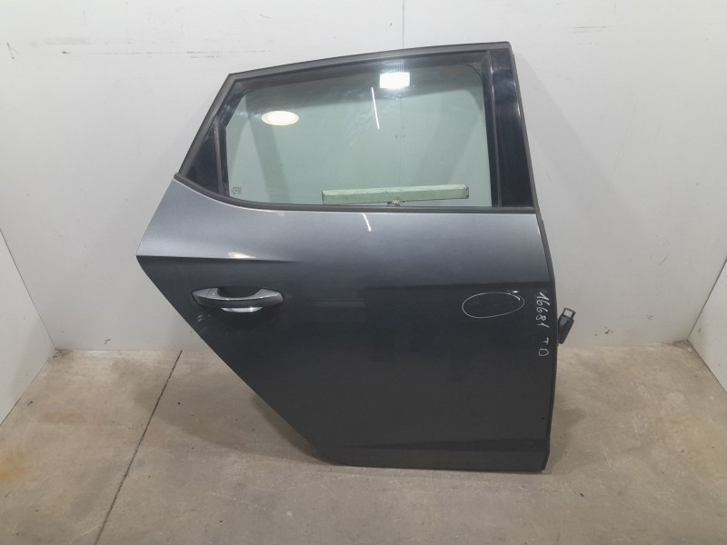 Recambio de puerta trasera derecha para seat leon (5f1) 1.4 tgi referencia OEM IAM 5F4833056  