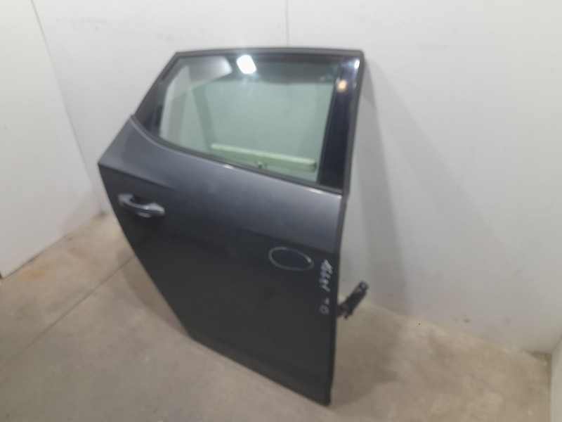 Recambio de puerta trasera derecha para seat leon (5f1) 1.4 tgi referencia OEM IAM 5F4833056  