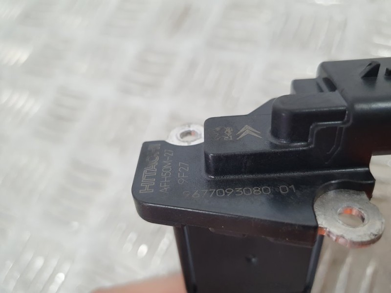 Recambio de caudalimetro para peugeot 2008 (--.2013) 1.5 blue hdi referencia OEM IAM 9677093080 AFH50M27 HITACHI