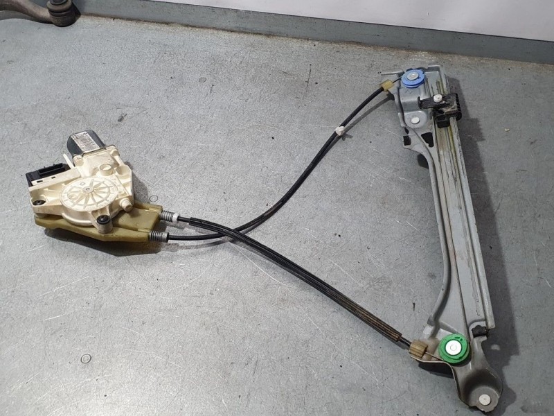 Recambio de elevalunas trasero derecho para renault laguna grandtour iii dynamique referencia OEM IAM 827000001R  ELECTRICO