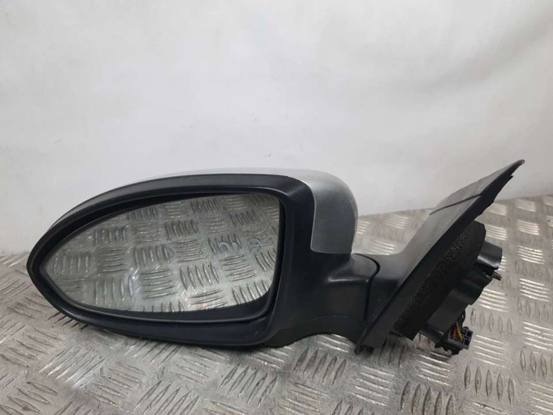 Recambio de retrovisor izquierdo para chevrolet cruze lt referencia OEM IAM SIN REF  ELECTRICO 5 CABLES